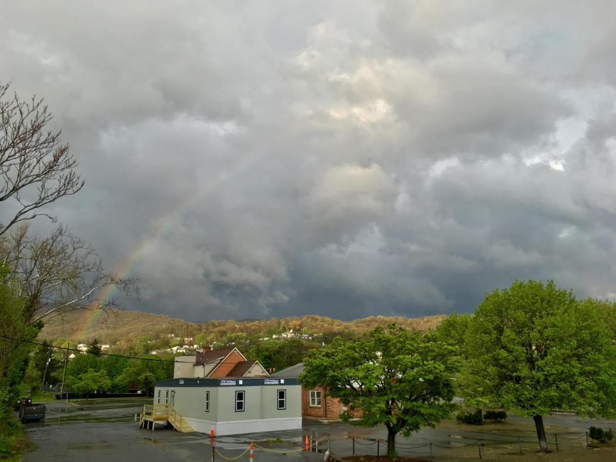 Budget Inn Near Westrock Covington Bagian luar foto