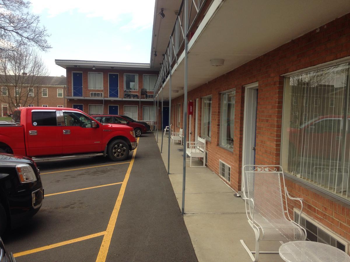 Budget Inn Near Westrock Covington Bagian luar foto