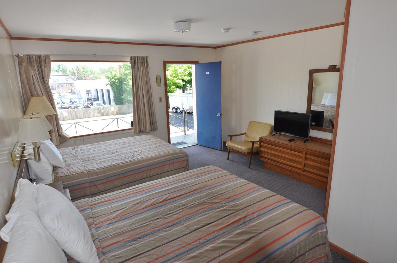Budget Inn Near Westrock Covington Bagian luar foto