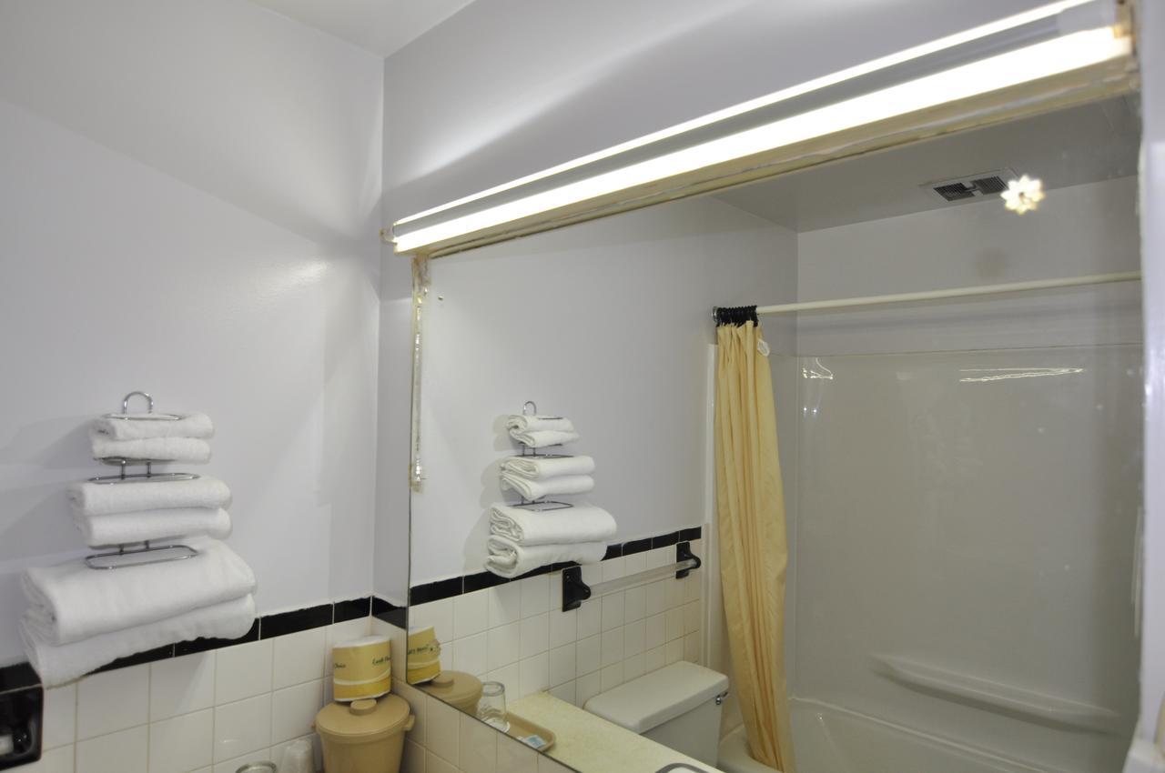 Budget Inn Near Westrock Covington Bagian luar foto
